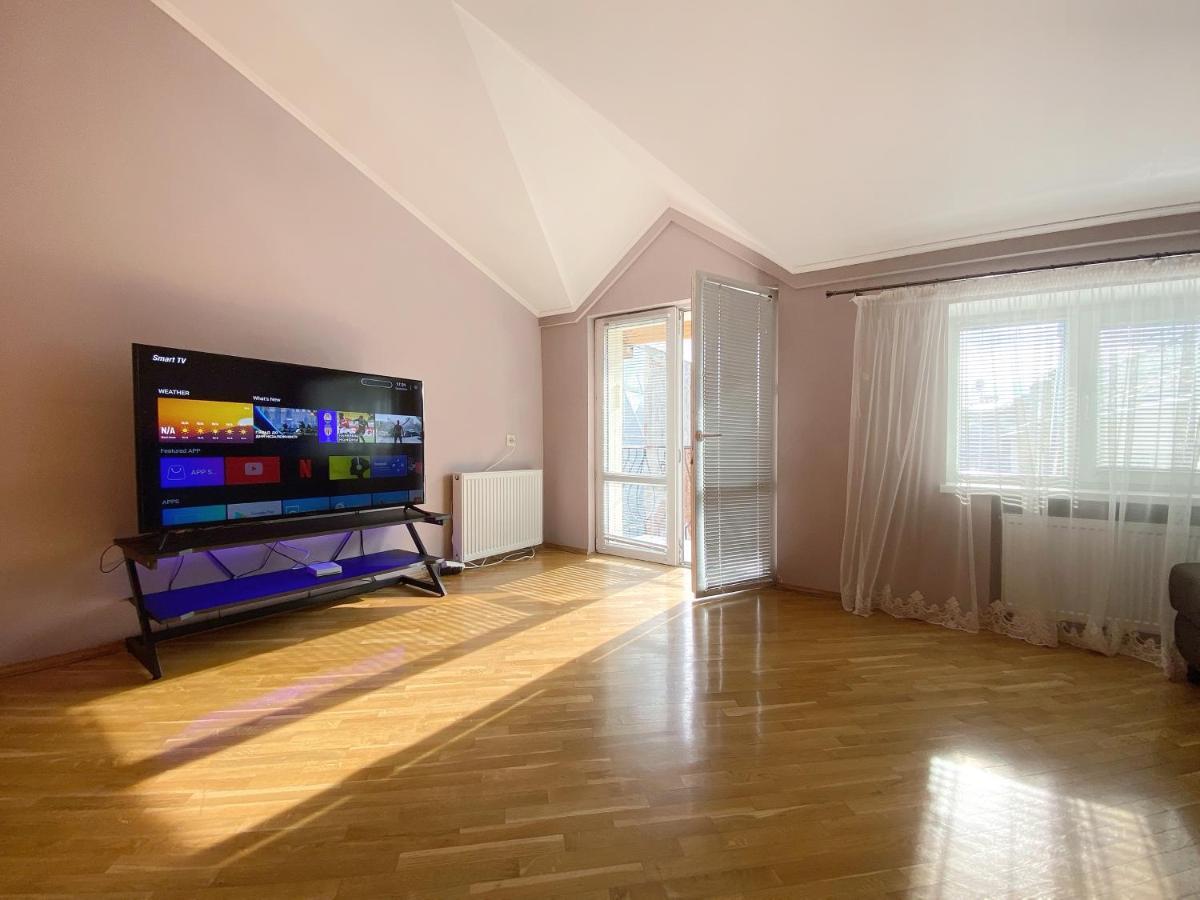 Grand Apartments On Rynok Square リヴィウ エクステリア 写真