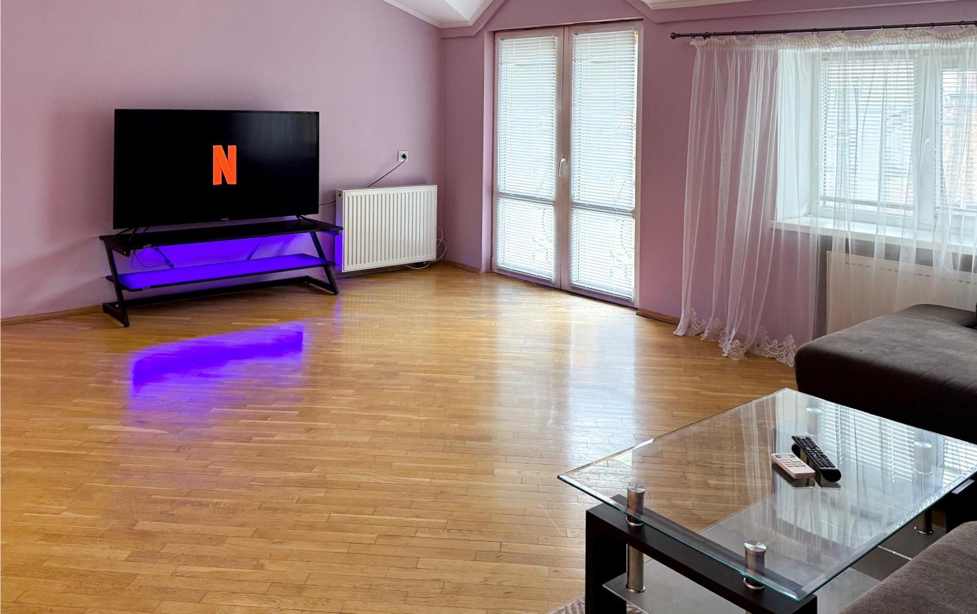 Grand Apartments On Rynok Square リヴィウ エクステリア 写真