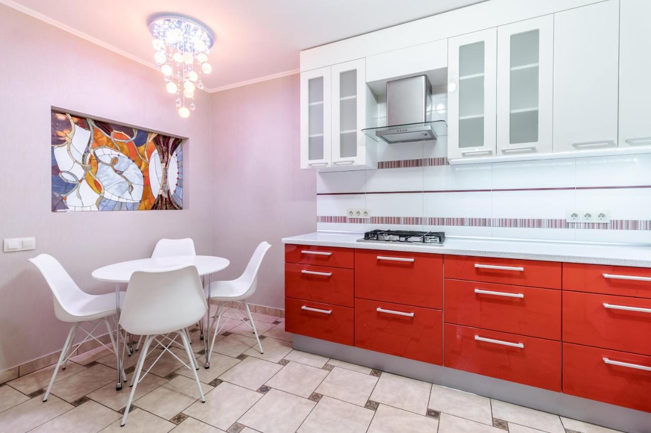 Grand Apartments On Rynok Square リヴィウ エクステリア 写真