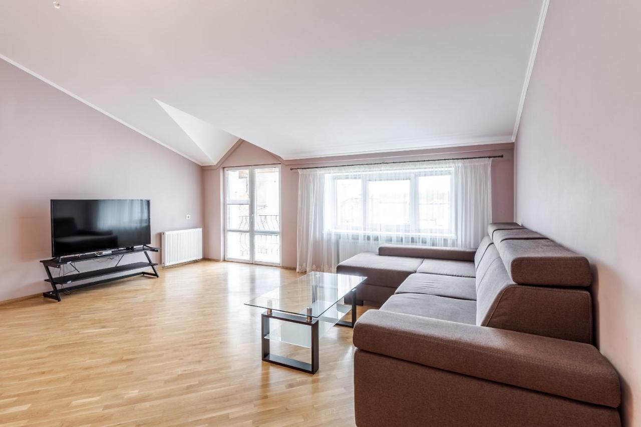 Grand Apartments On Rynok Square リヴィウ エクステリア 写真